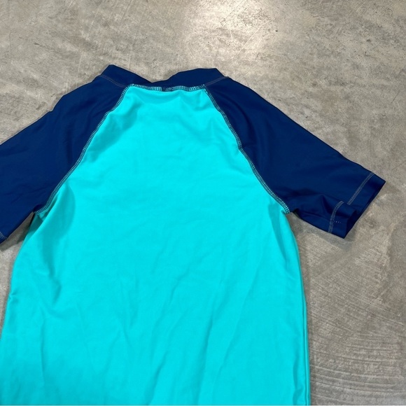 🎒TOMMY Bahamas Teal & Blue Swim Tee w Bird Graphic *cracking on graphic - Picture 6 of 7